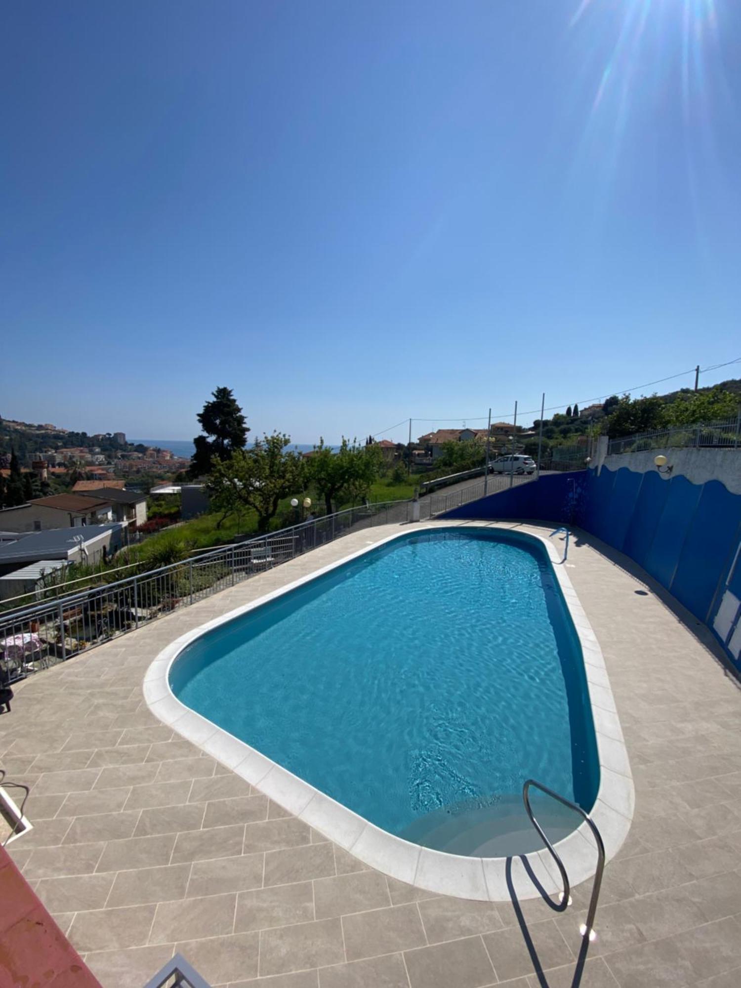 Residence Hotel Edy Imperia Exterior photo