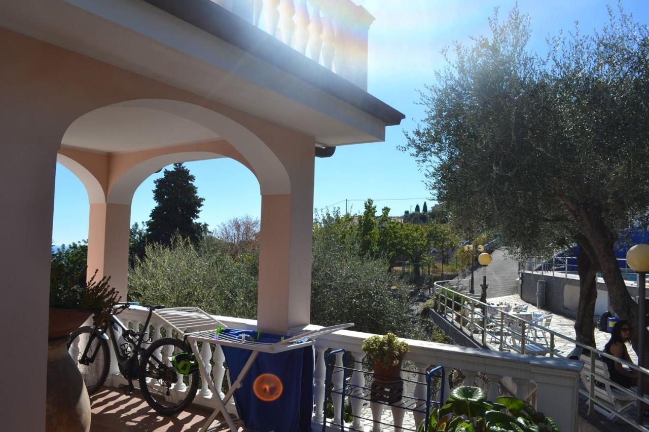 Residence Hotel Edy Imperia Exterior photo